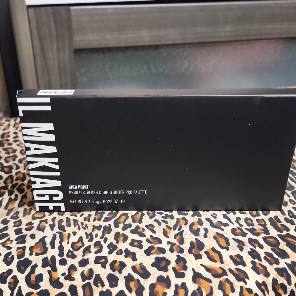 IL MAKIAGE High Point Bronzer Blush Highlighter Pro Palette